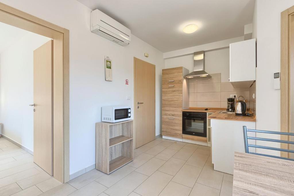 Lovely Fazana Apartments 400M From The Sea Экстерьер фото