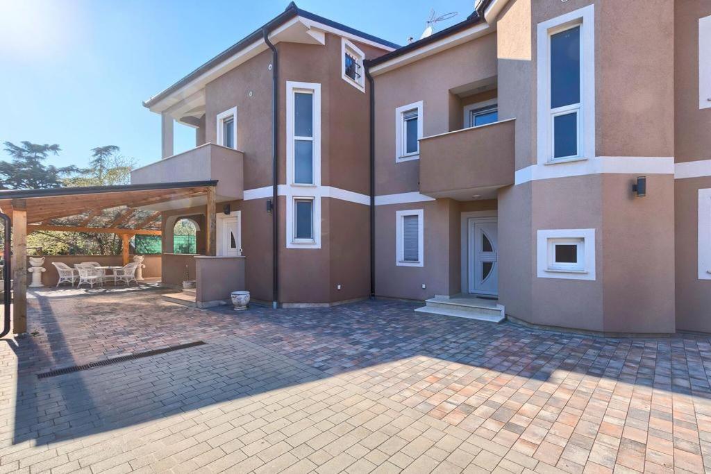 Lovely Fazana Apartments 400M From The Sea Экстерьер фото